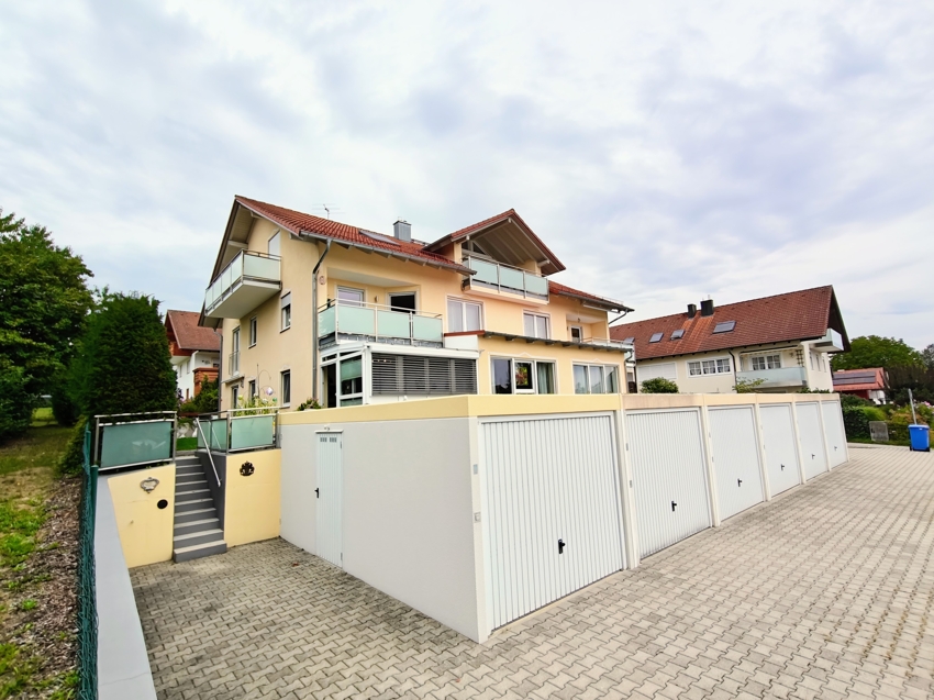 Seniorengerechte 3-Zimmer-Eigentumswohnung mit Wintergarten, Garage und Kfz-Stellplatz