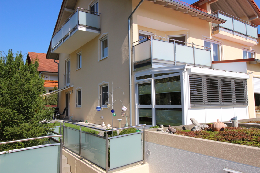 Seniorengerechte 3-Zimmer-Eigentumswohnung mit Wintergarten, Garage und Kfz-Stellplatz