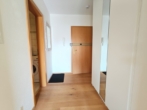 Wohnungseingangsbereich - geschickt aufgeteilte 2-Zimmer-Eigentumswohnung mit zwei sonnigen Balkonen u. Tiefgaragenstellplatz