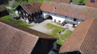 Vierseithofstelle (sanierungsbedürftig) mit großem Entwicklungspotenzial nahe Golfresort - Vierseithofstelle (sanierungsbedürftig) mit großem Entwicklungspotenzial nahe Golfresort