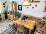 Wohnzimmer - 2-Zimmer-Erdgeschosswohnung in ruhiger Siedlungslage in Pocking zu verkaufen