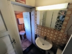 Toilette OG - Renovierungsbedürftiges Stadthaus am Marktplatz von Obernberg a. Inn mit kleinen Garten zu verkaufen