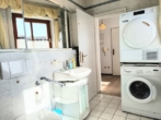 OG: Badezimmer - Im Doppelpack/zwei Wohnungen in einer Einheit – 2-Zi.-Whg. im OG mit 2-Zi.-Dachgeschoss-Whg.