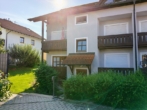 Wohnanlage mit zwei separaten Hauseingängen - vermietete 2-Zimmer-Eigentumswohnung mit Garage in Bayerbach