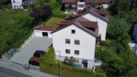 Gepflegte 2-Zimmer-Dachgeschosswohnung mit Süd-Loggia und Garage - Gepflegte 2-Zimmer-Dachgeschosswohnung mit Süd-Loggia und Garage