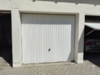 Garage - Gepflegte 2-Zimmer-Dachgeschosswohnung mit Süd-Loggia und Garage