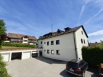 Gepflegte 2-Zimmer-Dachgeschosswohnung mit Süd-Loggia und Garage - Gepflegte 2-Zimmer-Dachgeschosswohnung mit Süd-Loggia und Garage