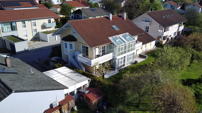 Exklusives Mehrfamilienhaus -ein Zuhause, das Licht, Raum u. Eleganz vereint
