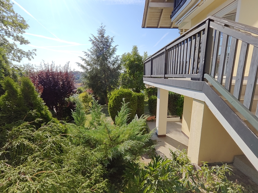 Balkon mit Abgang zum Garten