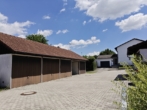 zur Wohnung gehört eine Garage  (der Wert der Garage ist im Kaufpreis bereits enthalten)