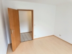 Schlafzimmer - Traumhafte 3-Zimmer-Erdgeschosswohnung mit Terrasse, Kellerraum und Garage in Kößlarn