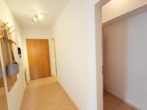 Wohnungseingangsbereich mit Abstellraum - gut ausgestattete 2-Zimmer-Eigentumswohnung mit Tiefgaragenstellplatz