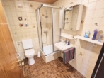 Badezimmer mit Dusche - 2-Zimmer-Eigentumswohnung mit Terrasse im Kurort Bad Birnbach