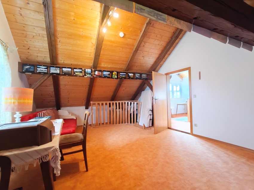 weiteres Zimmer im Dachgeschoss