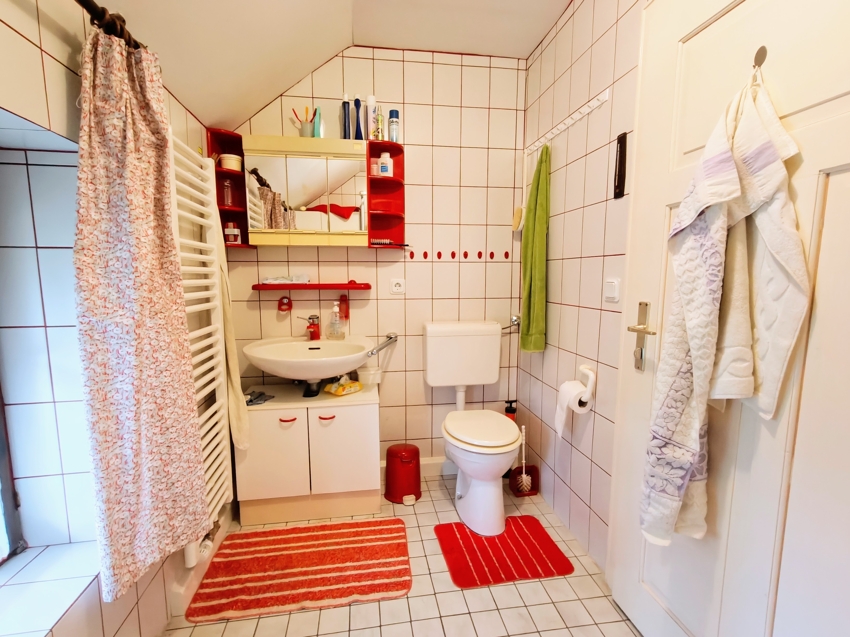 Badezimmer im OG