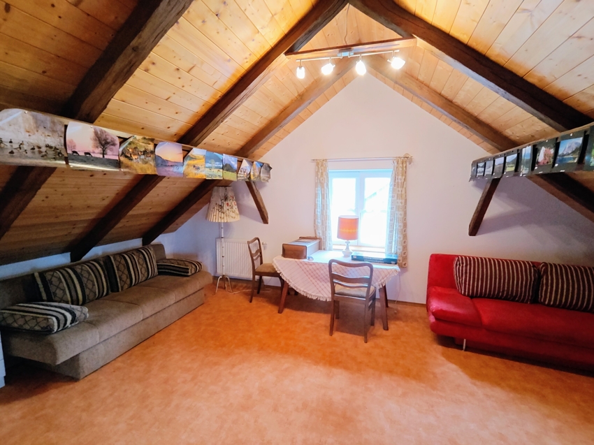 weiteres Zimmer im Dachgeschoss
