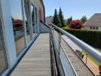 Großzügige, repräsentative Villa m. Garage auf gepflegtem, eingewachsenem Grundstück in ruhiger Lage - Balkon im OG