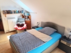 Schlafen - gemütliche 2-Zimmer-Eigentumswohnung im Dachgeschoss mit Balkon, Tiefgarage u. Kfz-Stellplatz