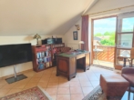Wohnen/Essen/Kochen - gemütliche 2-Zimmer-Eigentumswohnung im Dachgeschoss mit Balkon, Tiefgarage u. Kfz-Stellplatz