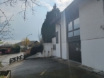 Zufahrt zum Haus - renovierungsbedürftiges Wohnhaus mit Einliegerwohnung und Garage