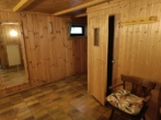 Sauna - renovierungsbedürftiges Wohnhaus mit Einliegerwohnung und Garage