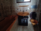 Dusche Einliegerwohnung - renovierungsbedürftiges Wohnhaus mit Einliegerwohnung und Garage