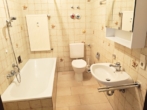 Badezimmer - gut geschnittene 2-Zimmer-Eigentumswohnung mit Kfz-Stellplatz in idealer Lage im Kurort Bad Birnbach