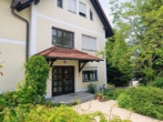 Hauseingang - 3-Zimmer-Eigentumswohnung mit Tiefgarage im Kurort Bad Griesbach