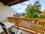 ein großzügiger Balkon lädt zum Verweilen ein - gut geschnittene, möblierte 2-Zimmer-Wohnung in zentraler Lage im Kurort Bad Birnbach