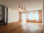 Wohnen/Essen/Kochen - Moderne Architektur, zeitgemäße Ausstattung -Einfamilienhaus mit pflegeleichtem Grundstück u. Garage