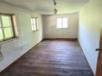 Schlafen 2 im OG - stark sanierungsbedürftiger Vierseithof mit Wohnhaus und 3 Nebengebäuden