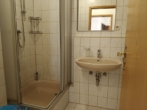 Gäste-WC m. Dusche - 3-Zimmer-Wohnung mit Tiefgarage im Kurort Bad Griesbach