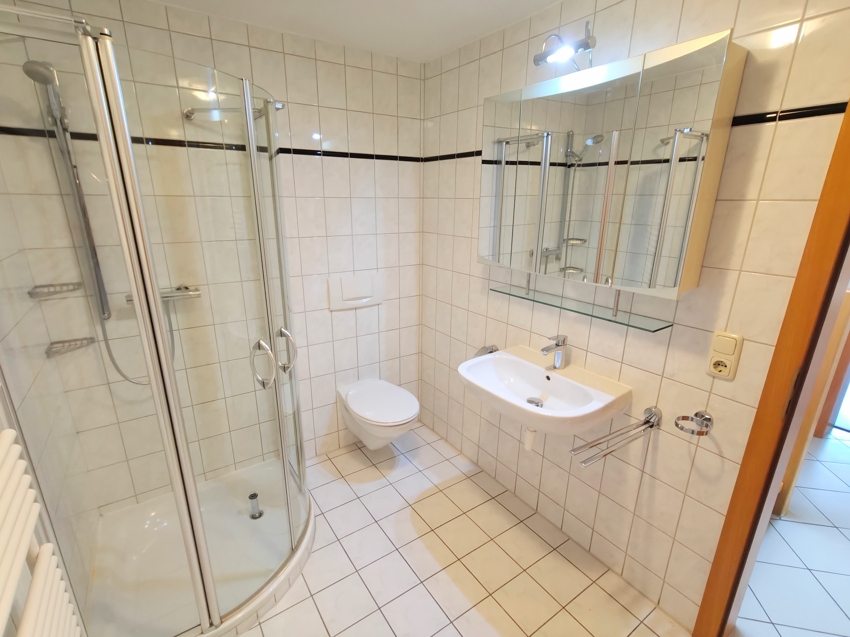 Whg.Nr.2: Badezimmer OG