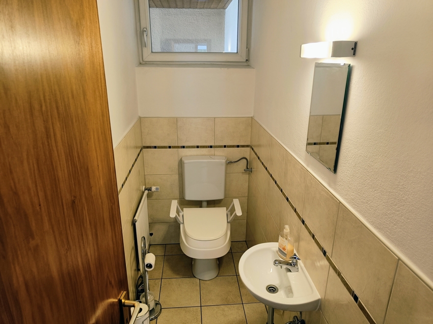 separate Toilette
