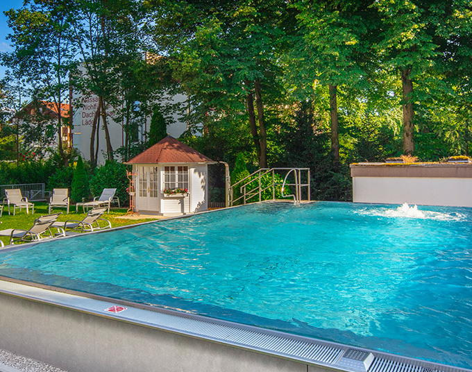 Thermal-Außenpool