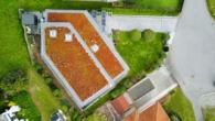 begrünte Dachfläche - BARRIEREFREIHEIT – LICHT – RAUM – EXKLUSIVITÄT – Bungalow mit Garage im Kurort Bad Griesbach